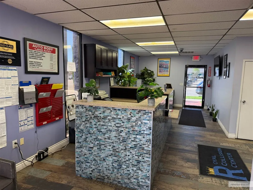 Reception counter and entrance at Royal Collision Center, Fontana, CA